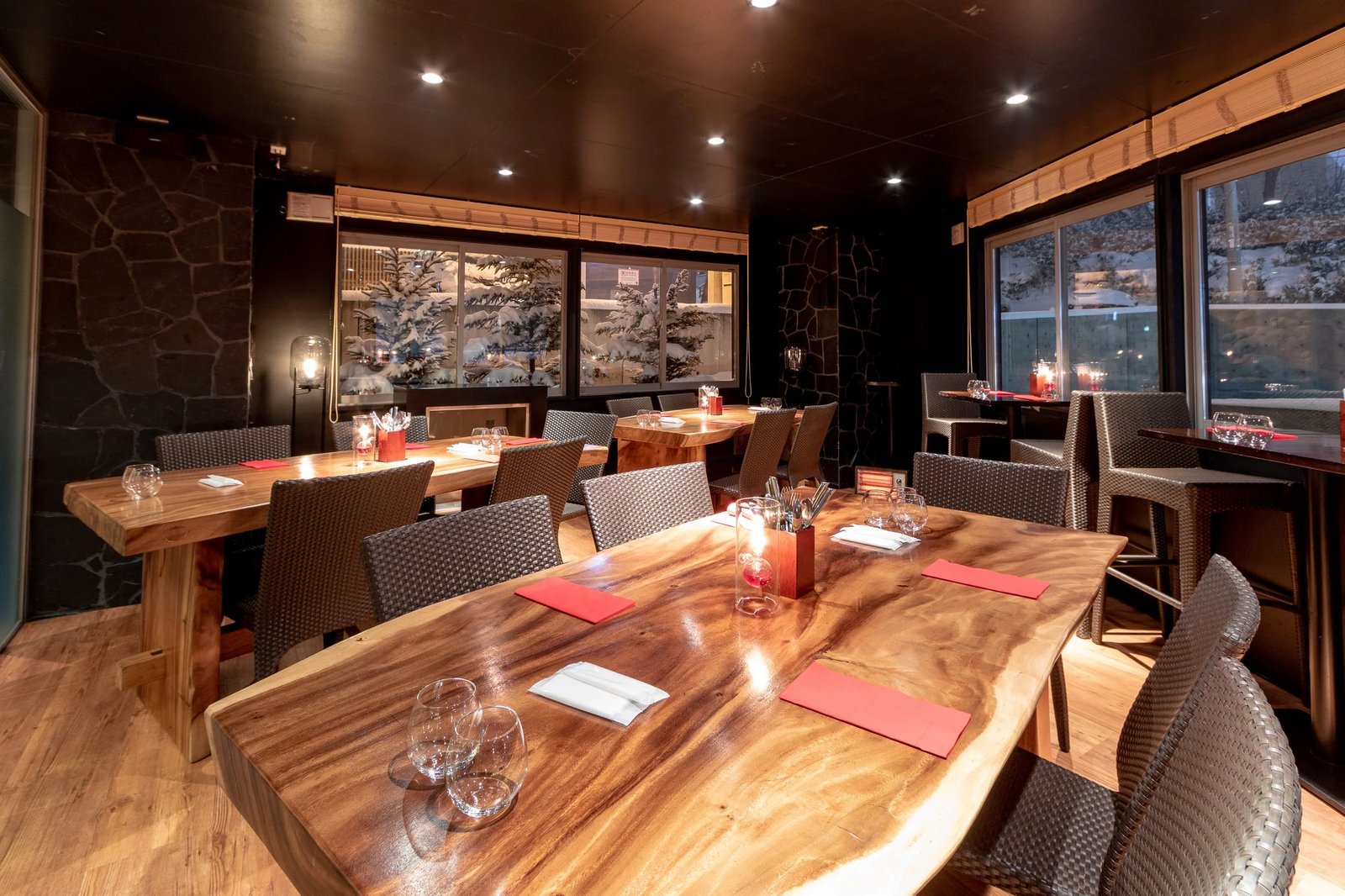 The Vale Niseko, vale bar & grill