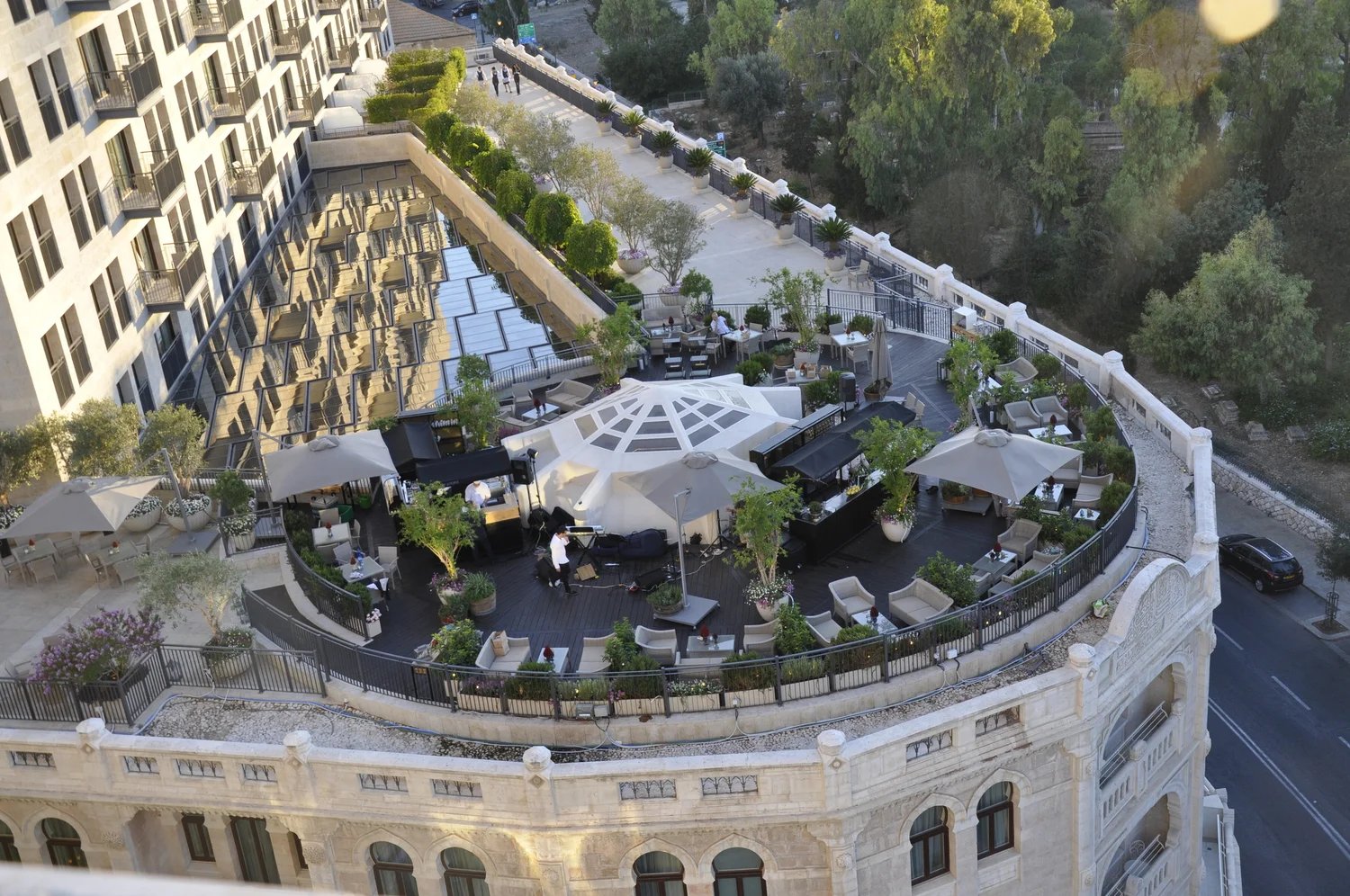Waldorf Astoria Jerusalem, vibe