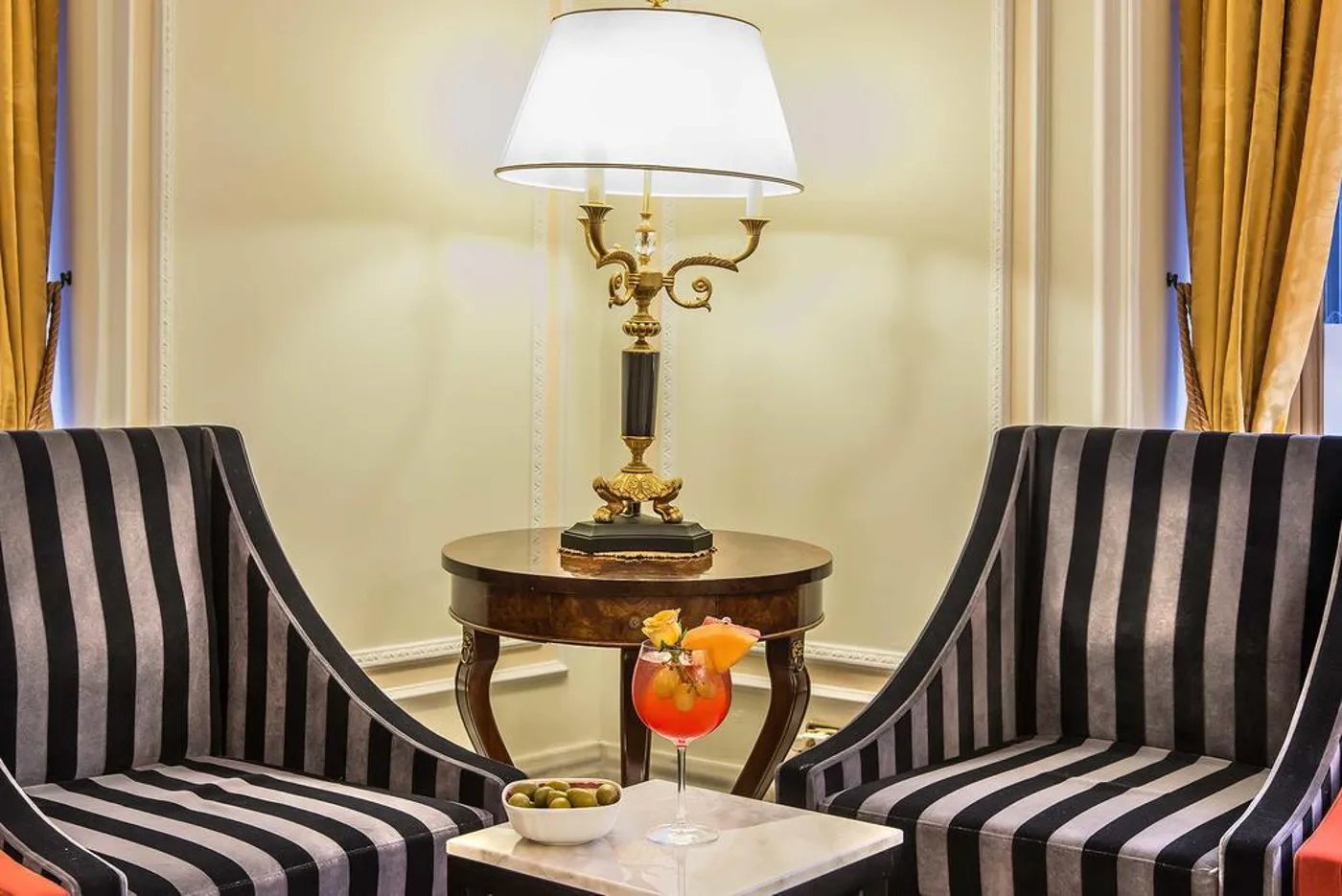 Hotel Albergo del Senato — eat & drink
