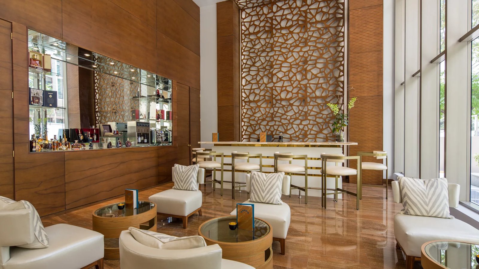 Waldorf Astoria Panama, at the table
