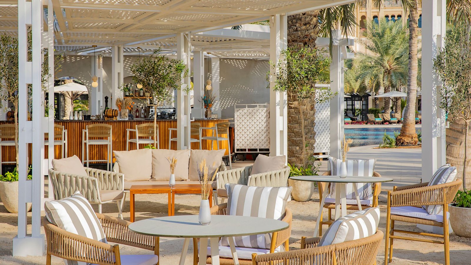 Waldorf Astoria Ras Al Khaimah, eat & drink