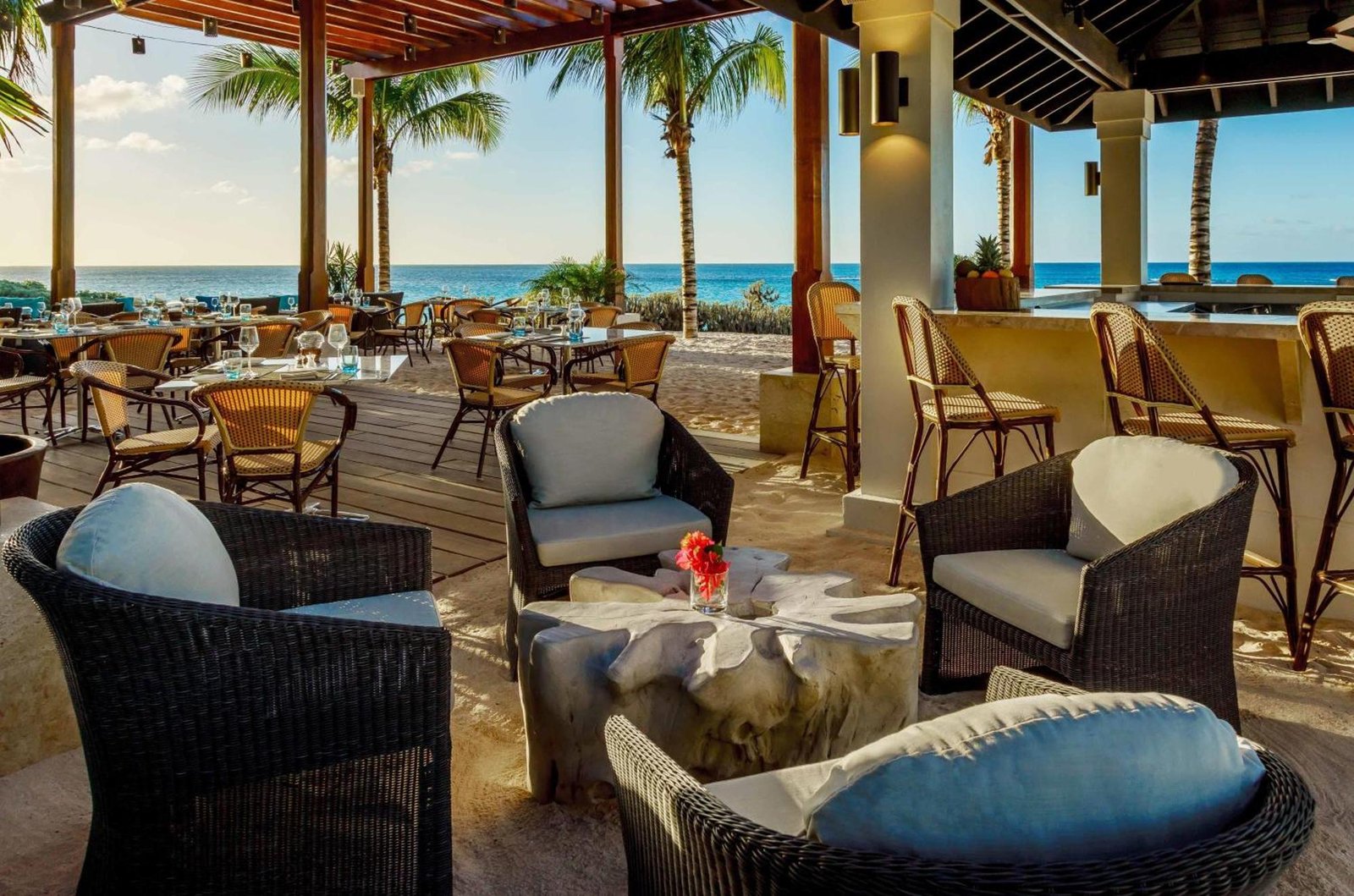 Zemi Beach House, LXR Hotels & Resorts, eat & drink