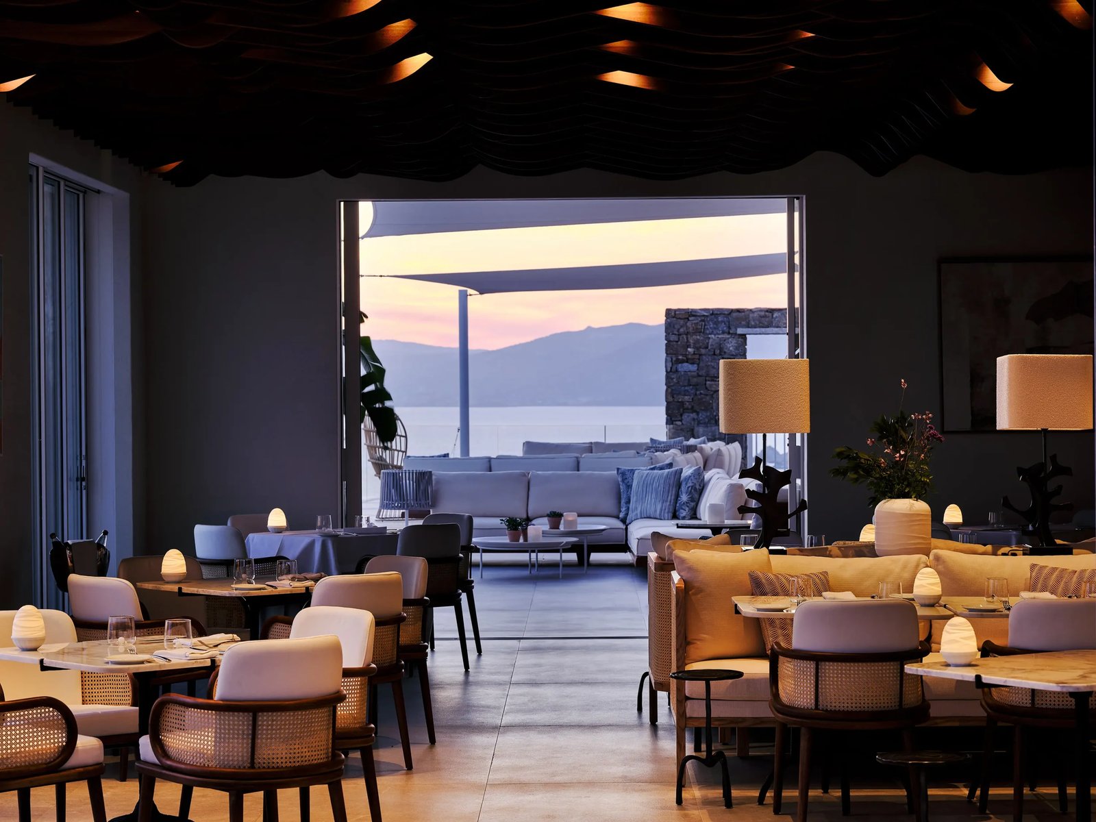 Deos Mykonos - A Myconian Collection Hotel, eat & drink