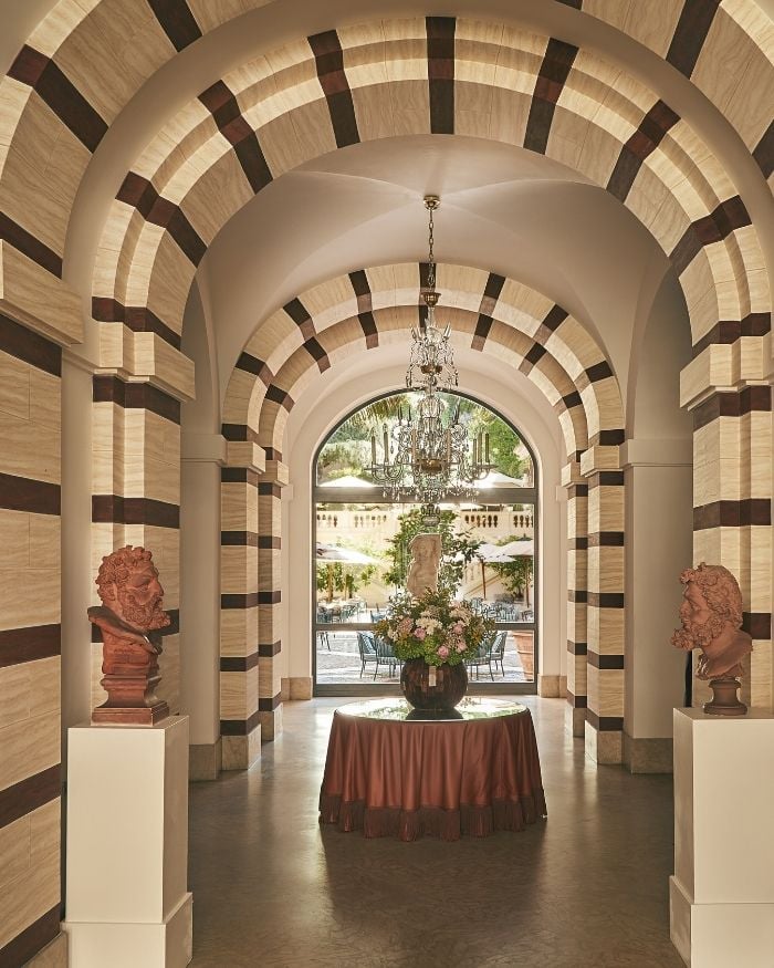 Hotel de Russie — vibe
