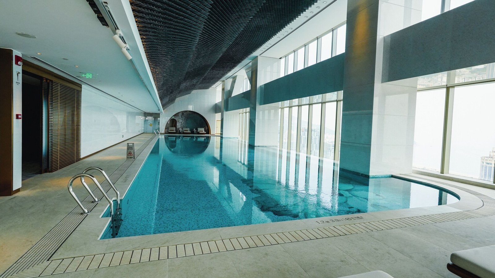 MGM Qingdao, the pool