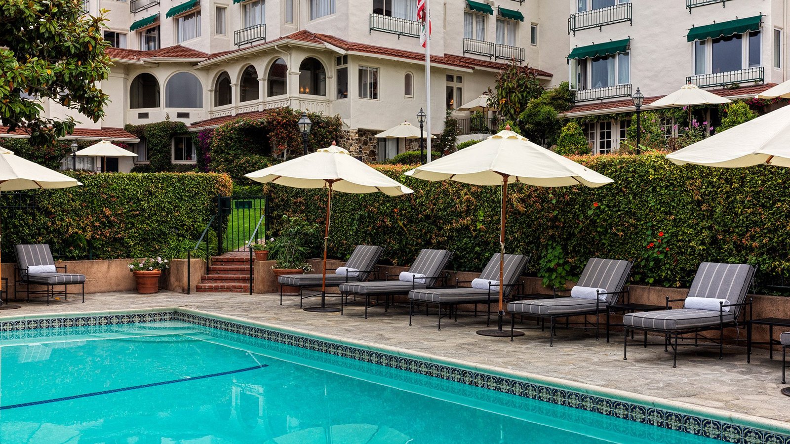 La Playa Hotel, the pool