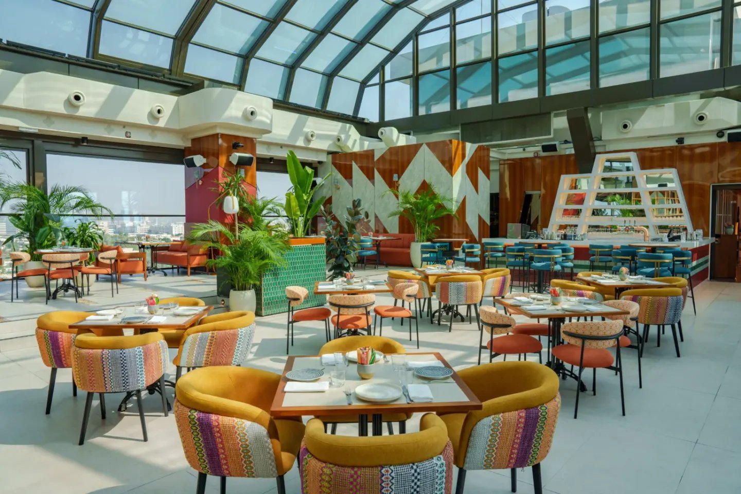 Hyatt Centric Jumeirah Dubai, eat & drink