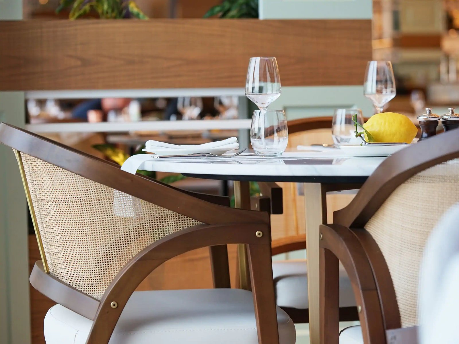 Hyatt Centric Jumeirah Dubai, eat & drink