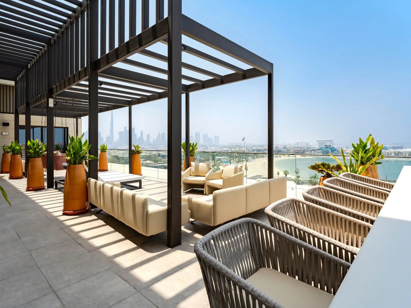 Hyatt Centric Jumeirah Dubai, vibe