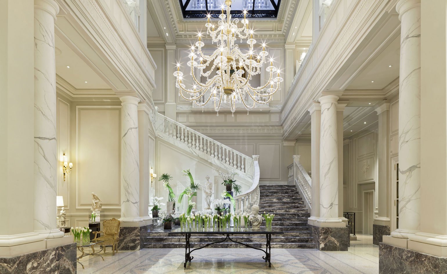 Palazzo Parigi Hotel & Grand Spa — vibe