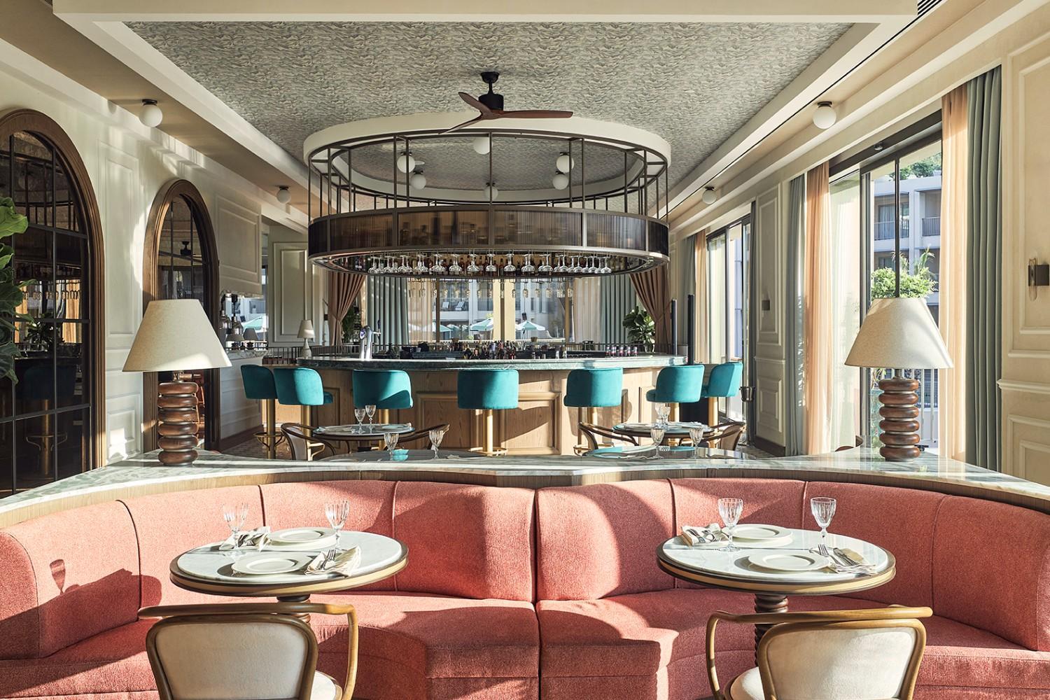 Hyde Bodrum, at the table