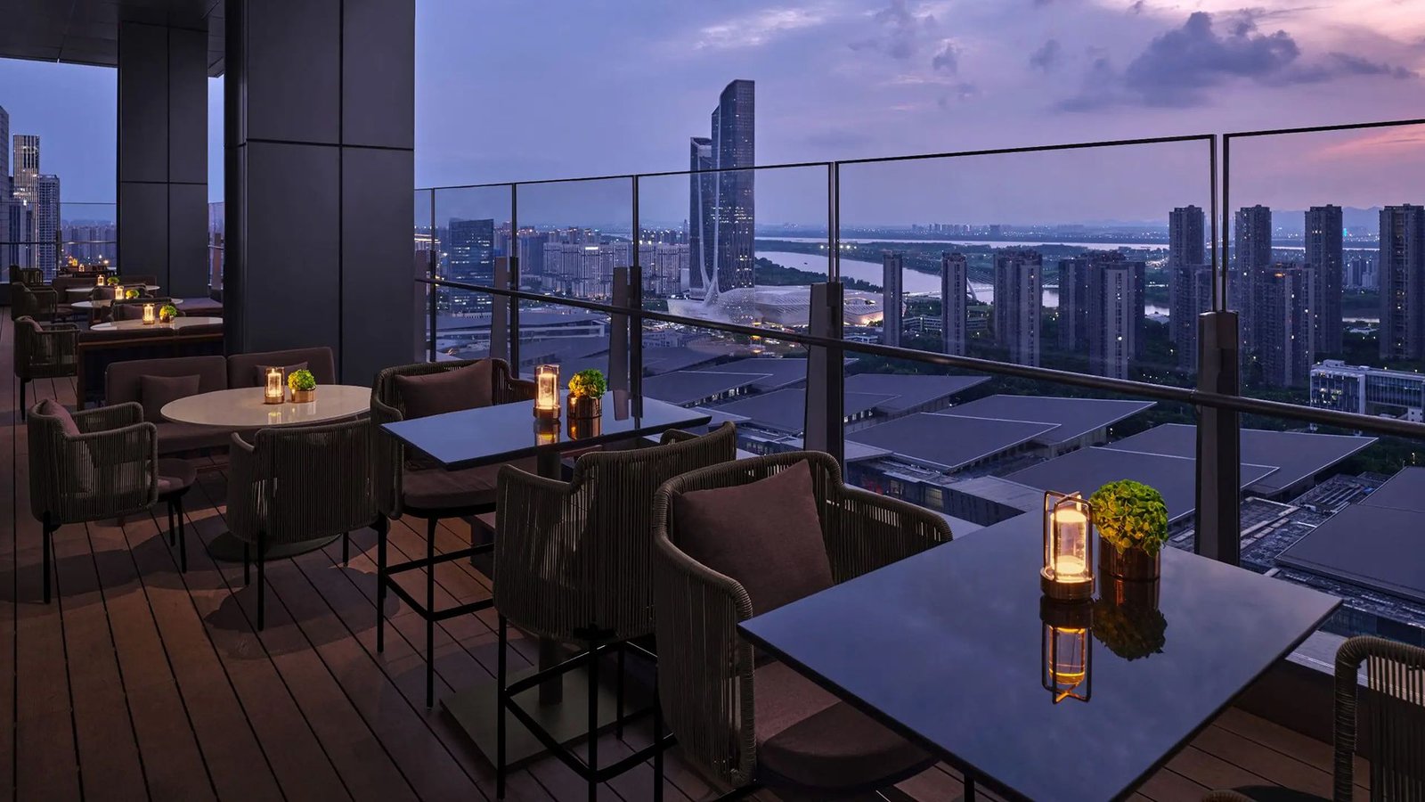 Andaz Nanjing Hexi, meet@ rooftop bar & lounge