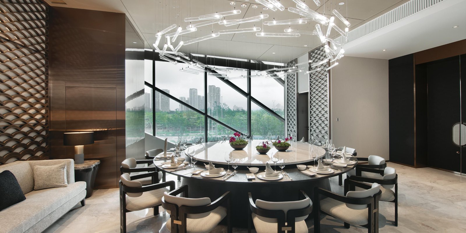 Crowne Plaza Quanzhou Riverview, an IHG Hotel, at the table