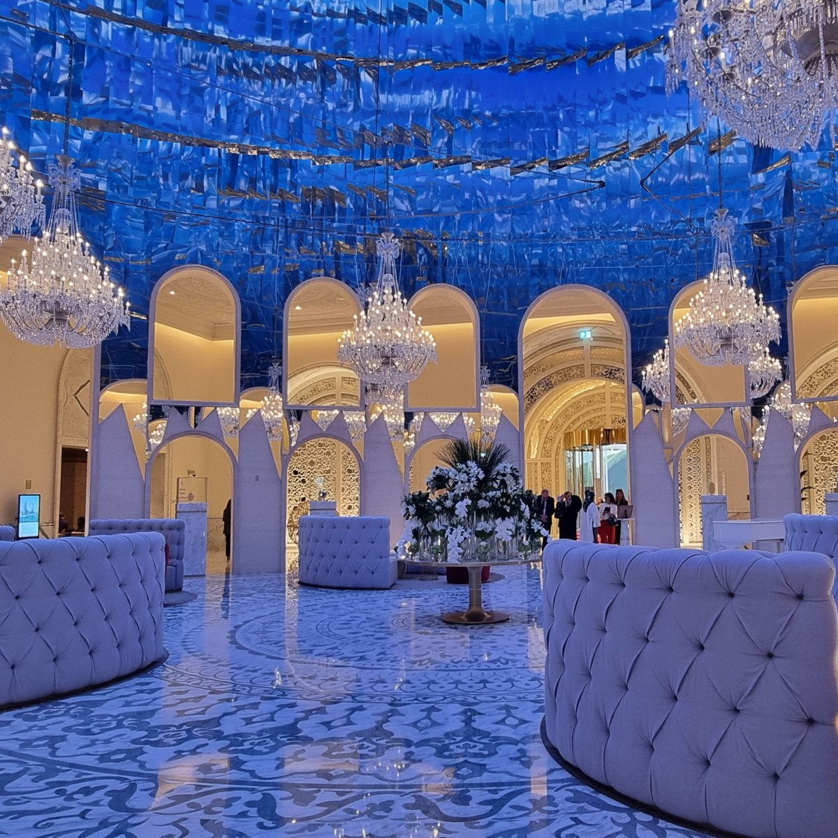 Katara Towers, vibe