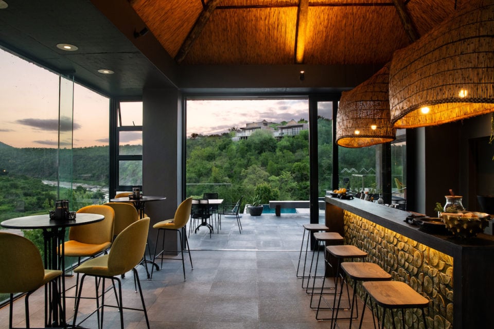 mFulaWozi Wilderness Private Game Reserve, eat & drink