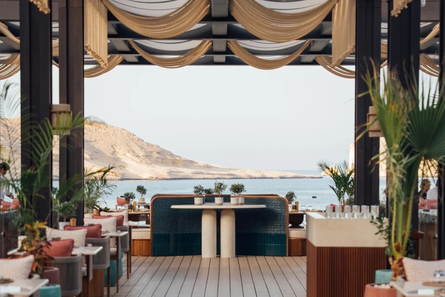 Jumeirah Muscat Bay, eat & drink