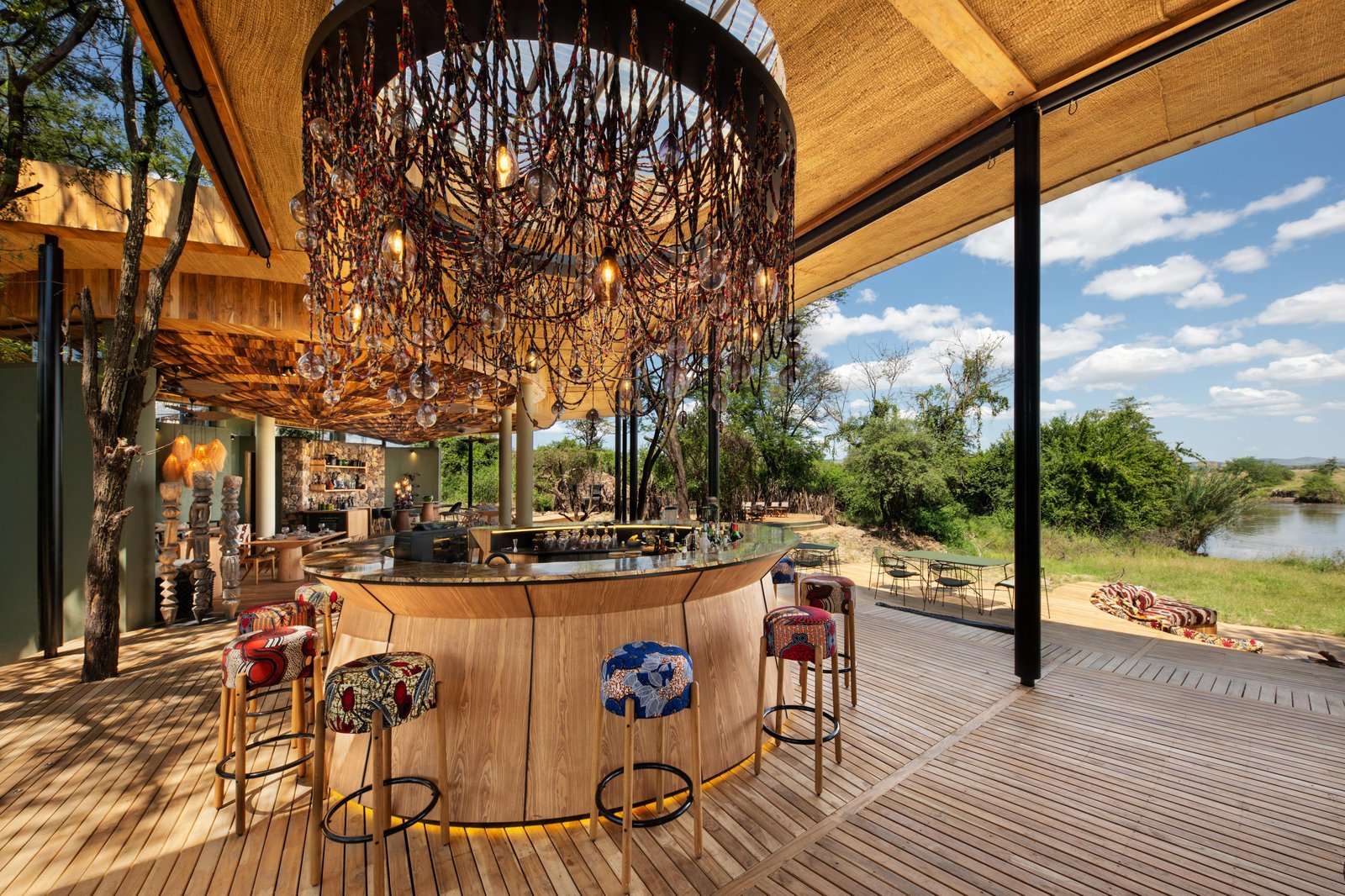 andBeyond Grumeti Serengeti River Lodge, eat & drink