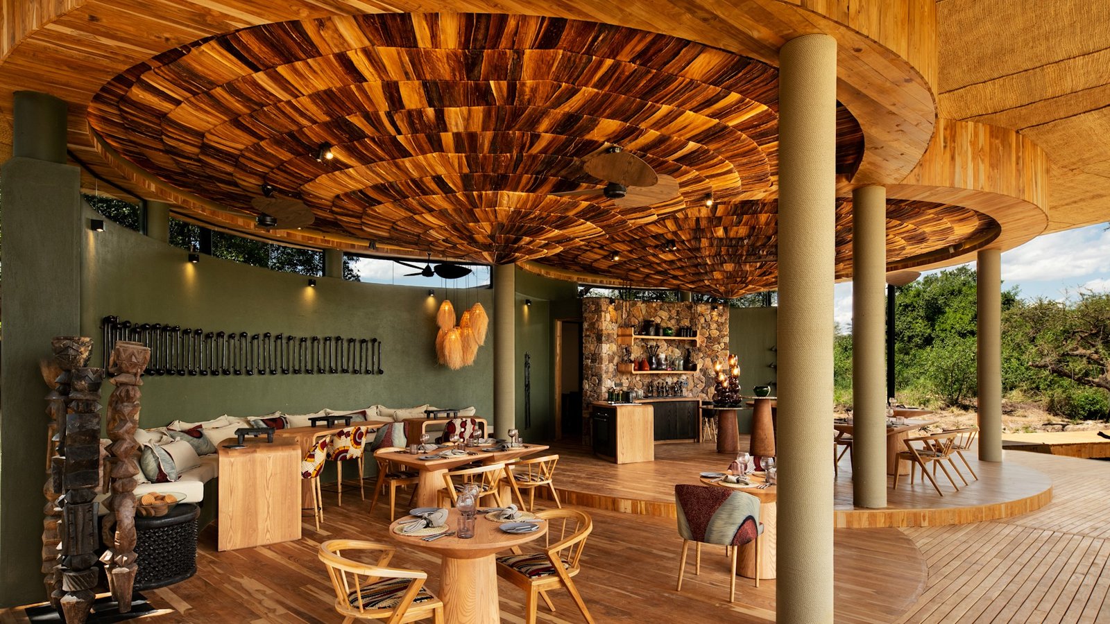andBeyond Grumeti Serengeti River Lodge, eat & drink