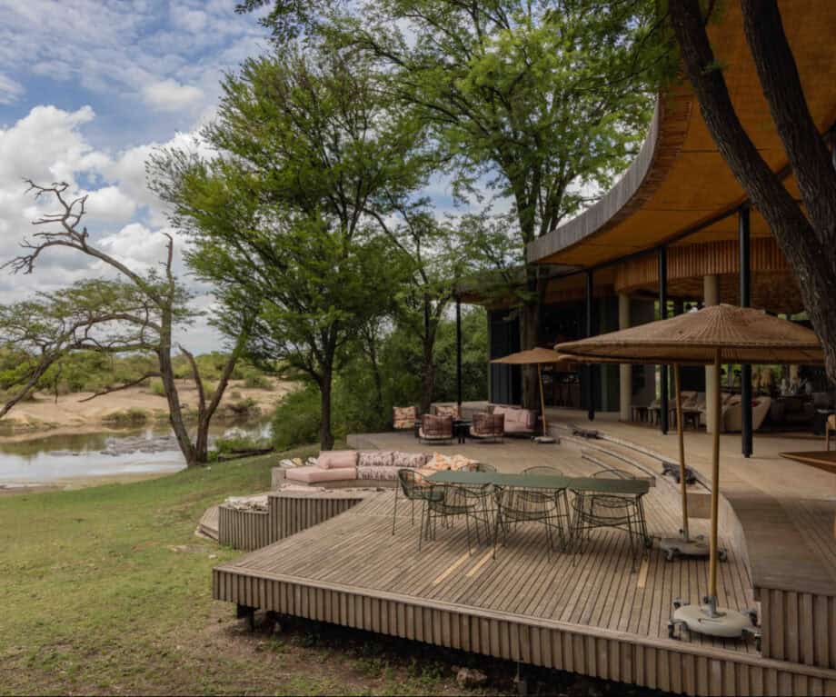 andBeyond Grumeti Serengeti River Lodge, vibe