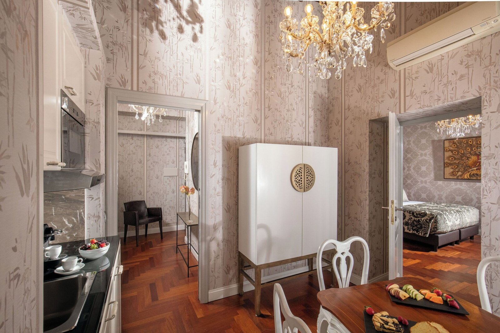 The Inn at the Spanish Steps — rooms