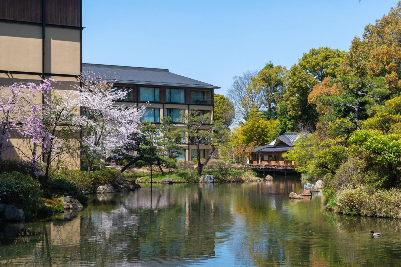 Four Seasons Hotel Kyoto — vibe