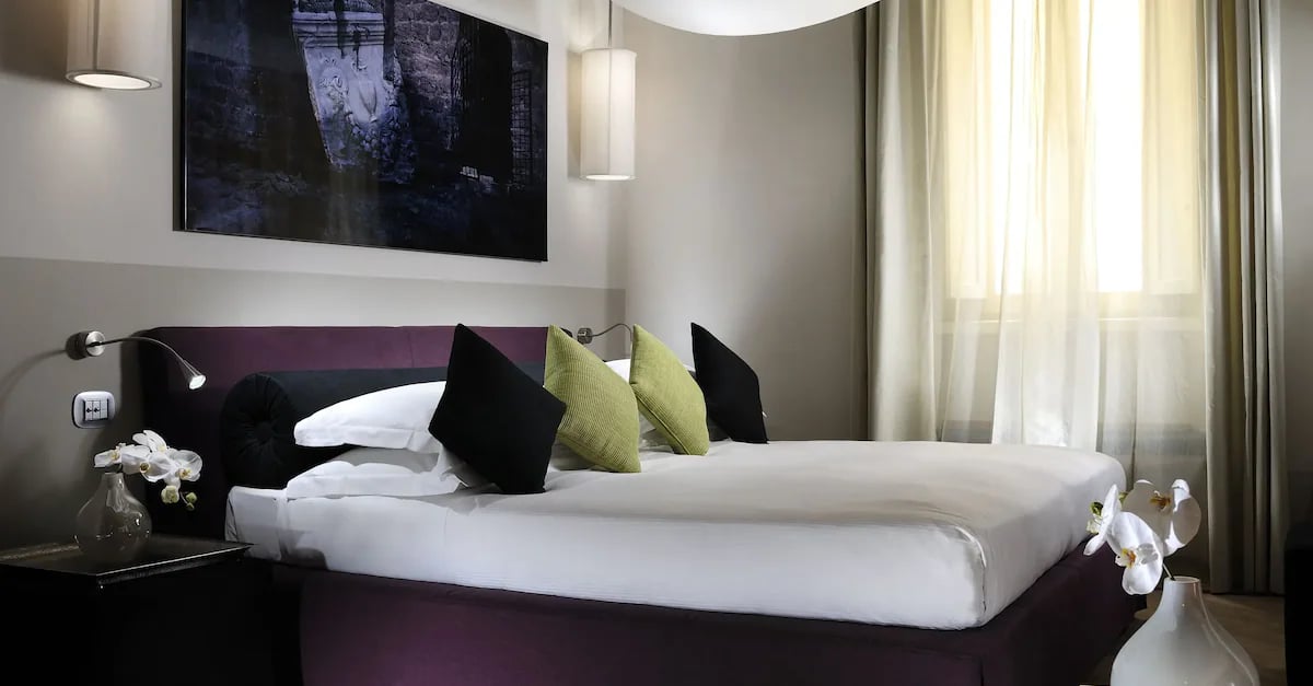 Mario de' Fiori 37 — rooms