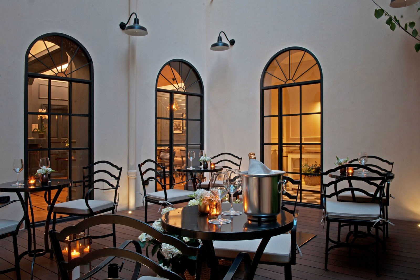The Fifteen Keys Hotel — vibe