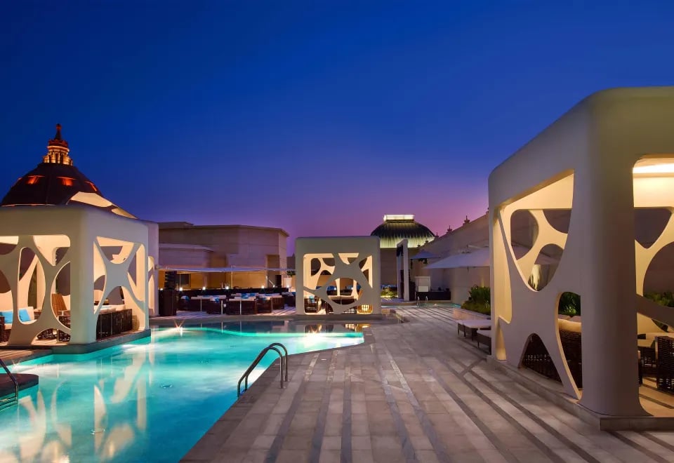 V Hotel Dubai, Curio Collection by Hilton, wellness