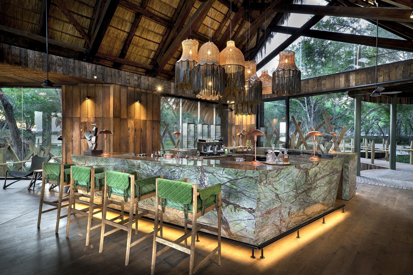 Lolebezi, eat & drink