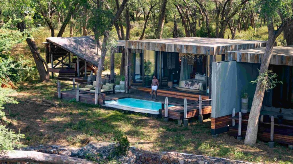 Lolebezi, rooms