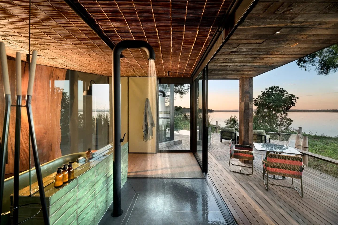 Lolebezi, rooms