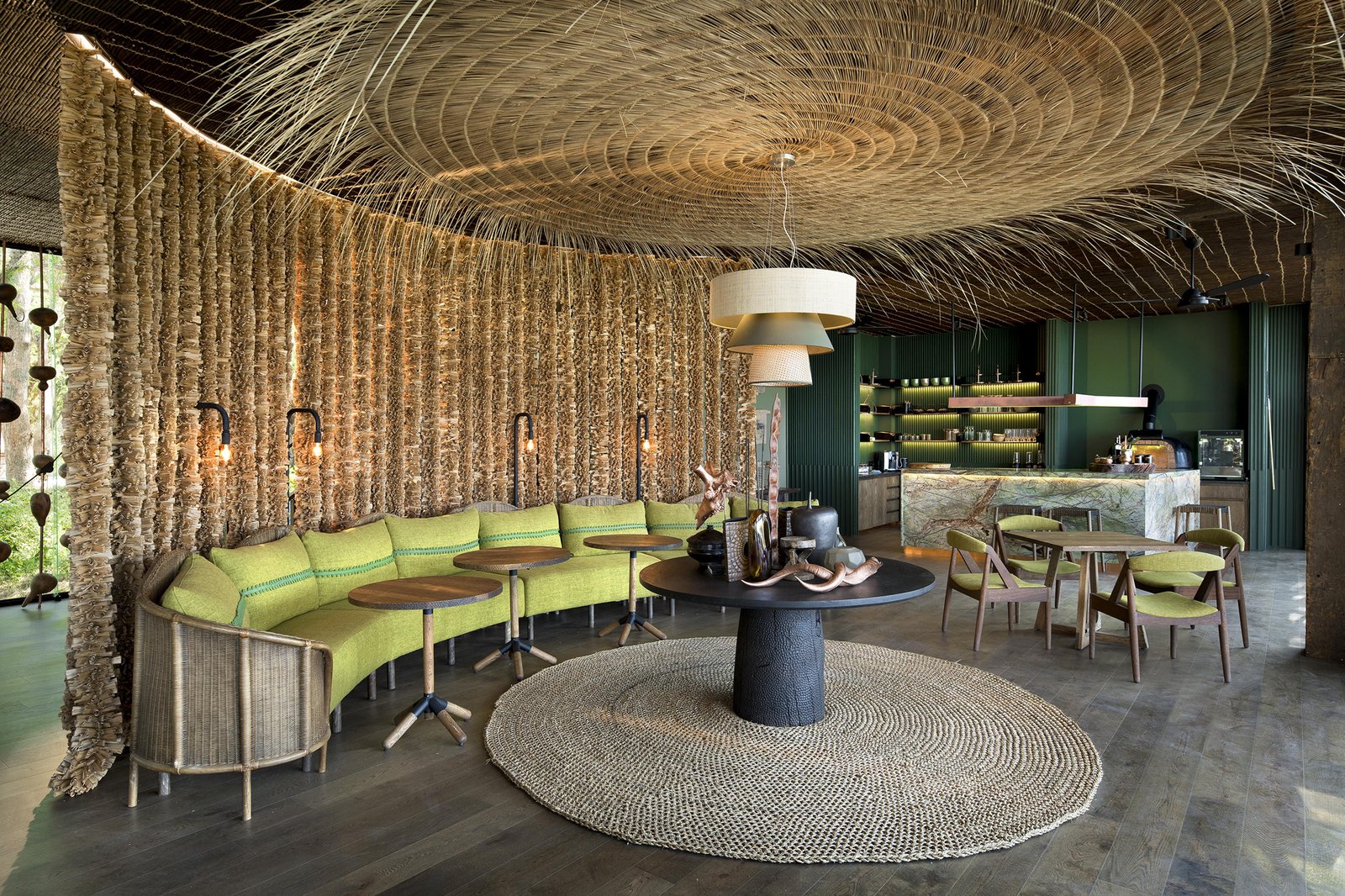 Lolebezi, eat & drink