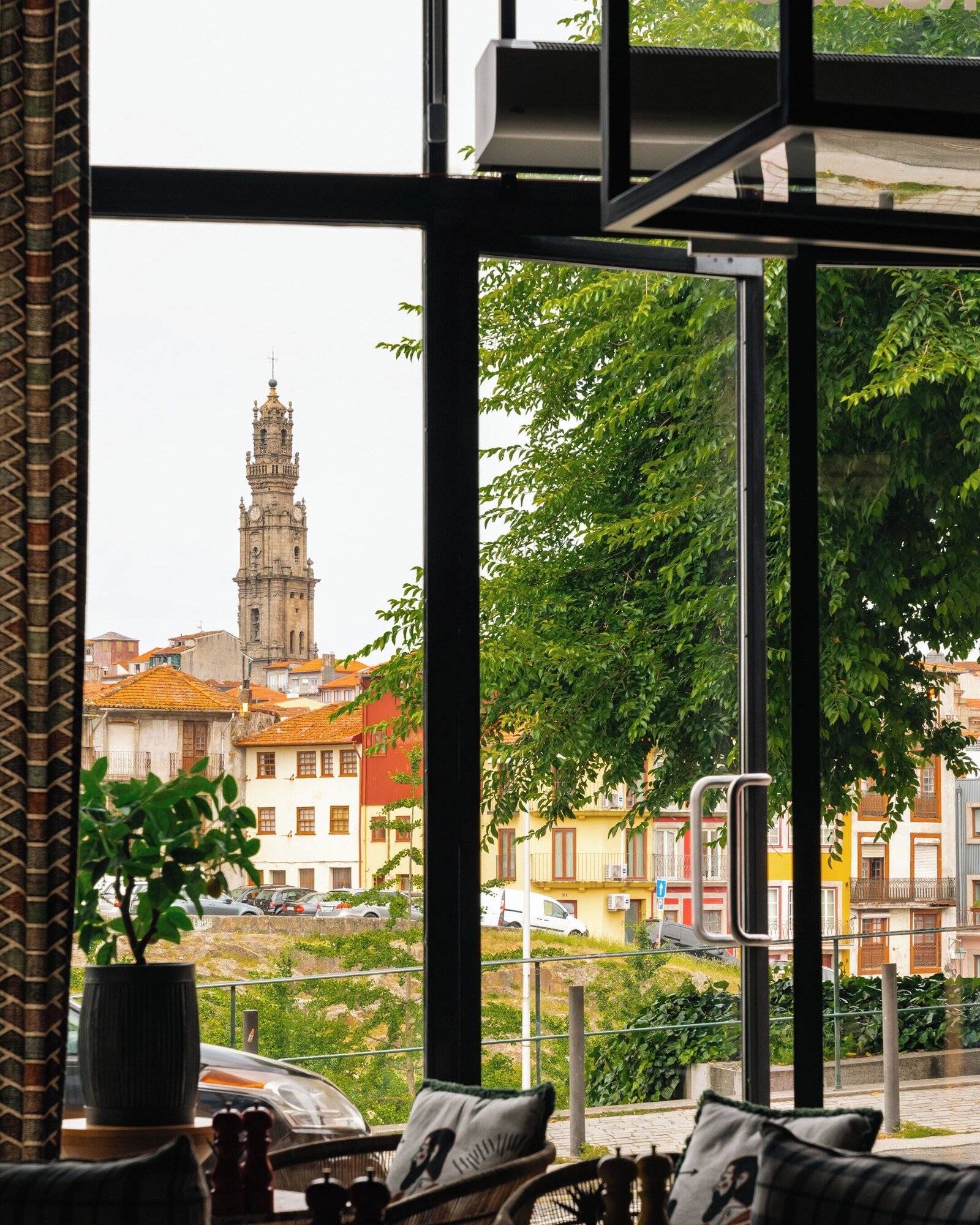 Se Catedral Hotel Porto, Tapestry Collection by Hilton, eat & drink