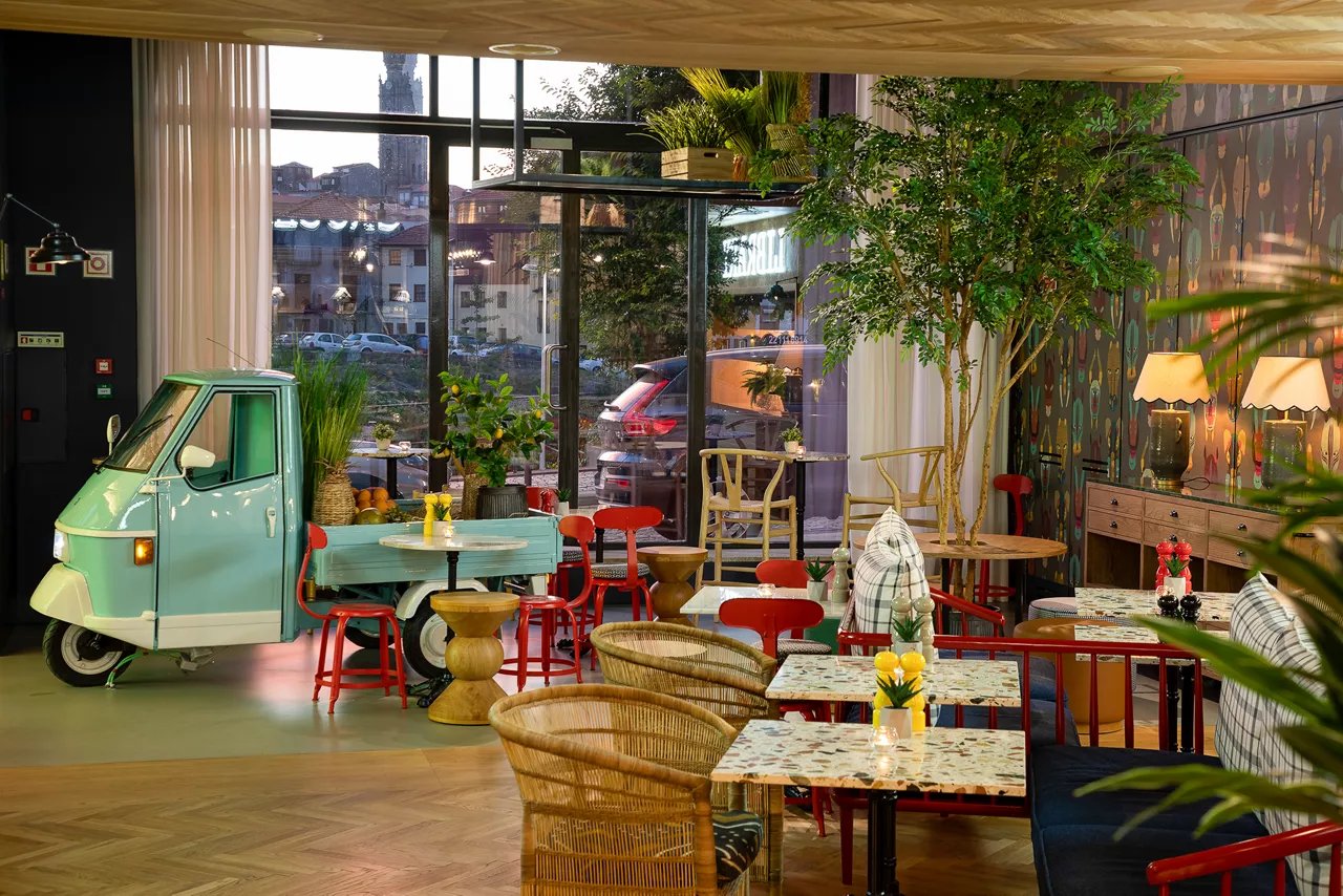 Se Catedral Hotel Porto, Tapestry Collection by Hilton, eat & drink