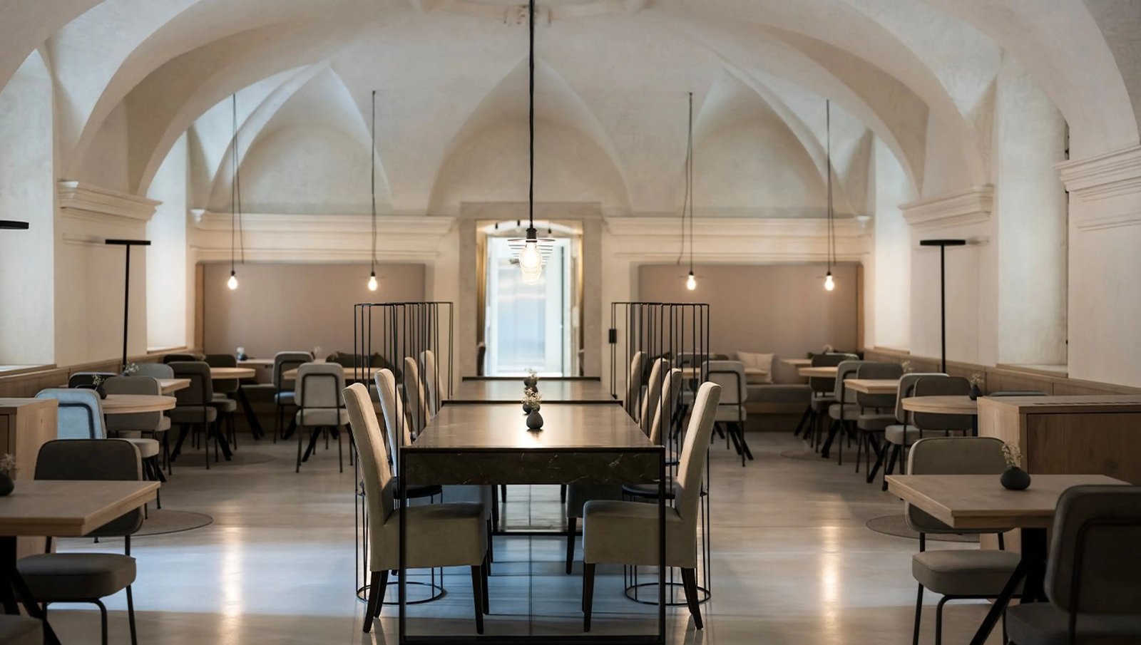 Monastero Arx Vivendi, at the table