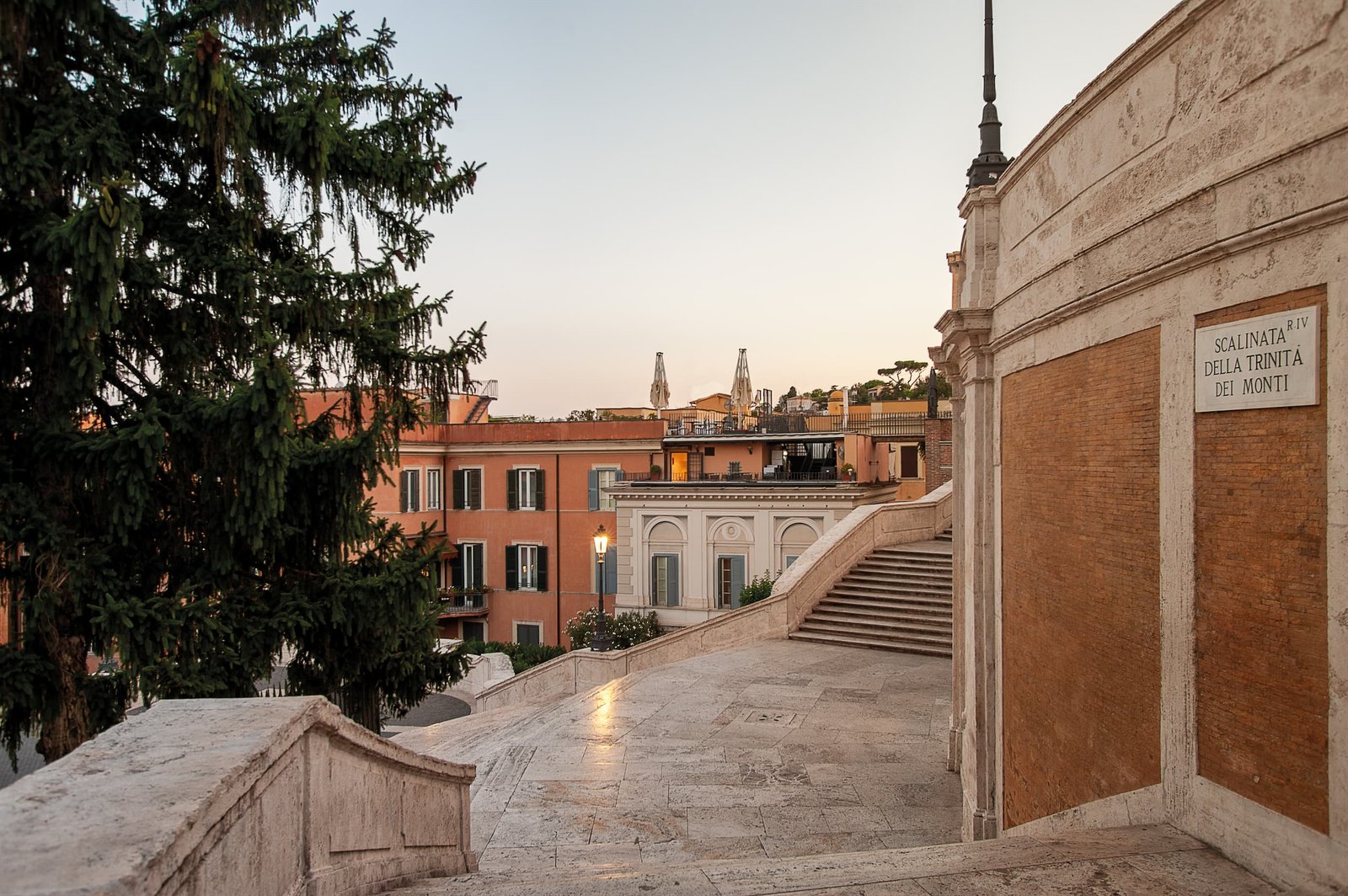 Hotel Hassler Roma — backstory