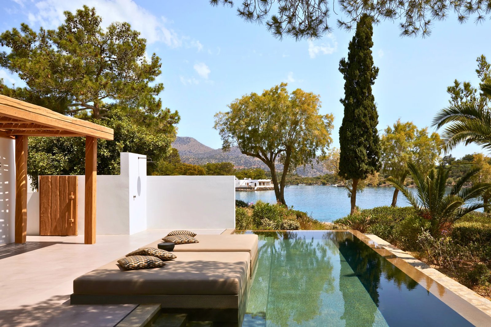 Minos Beach Art Hotel, the pool