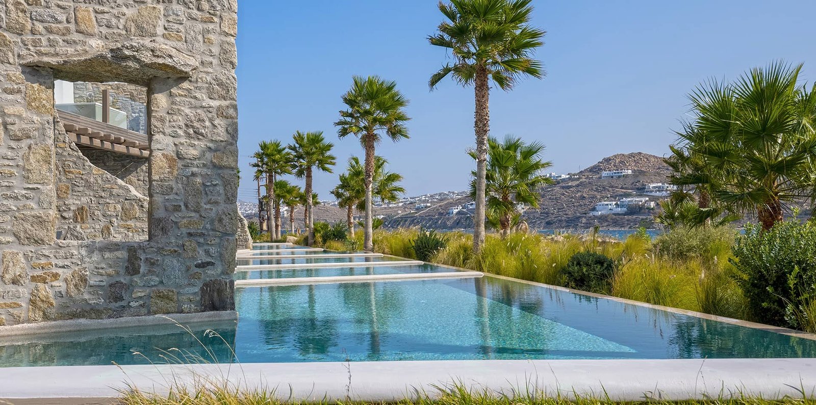 Aeonic Suites & Spa