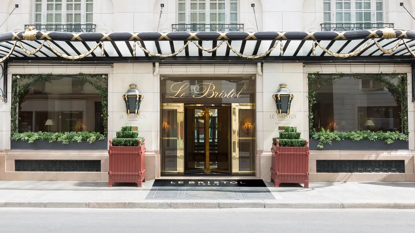 Hotel Le Bristol Paris — backstory
