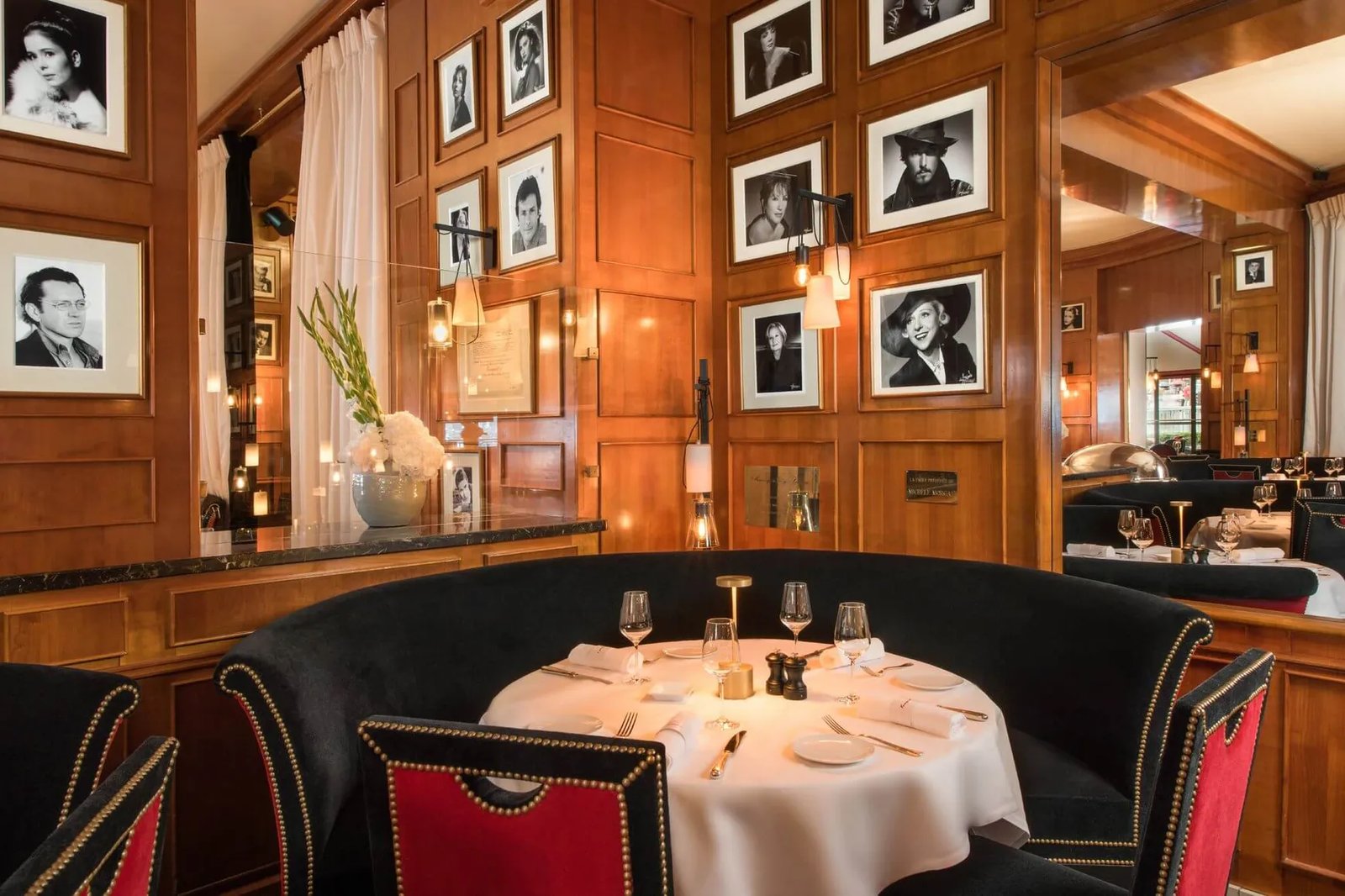 Hôtel Barrière Le Fouquet's — eat & drink
