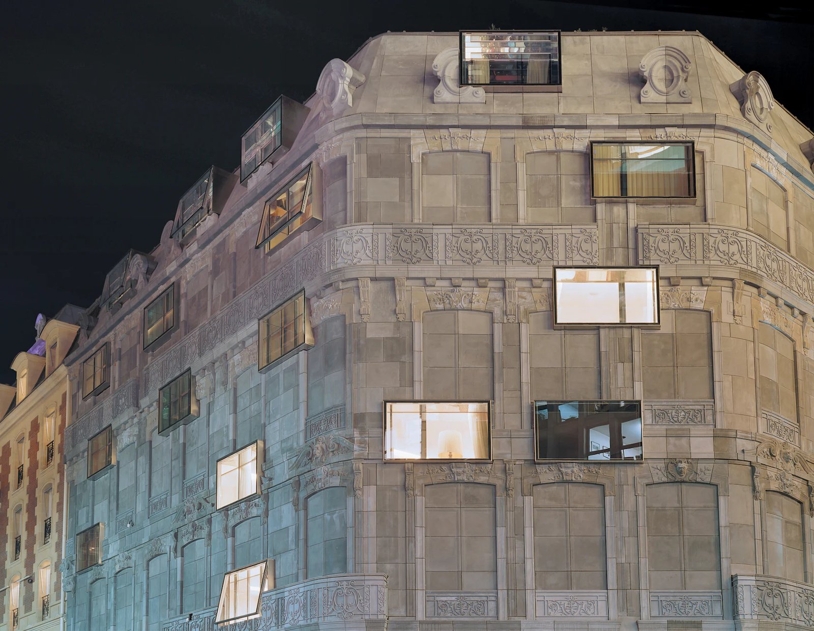 Hôtel Barrière Le Fouquet's — backstory