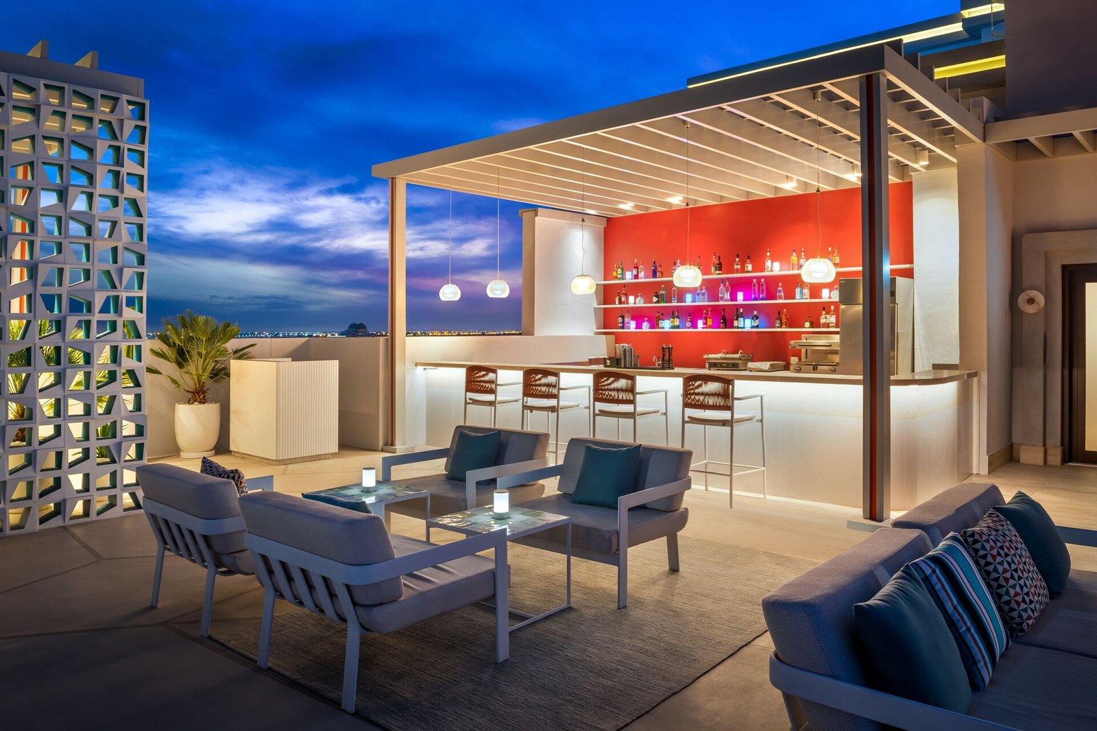 Vida Beach Resort Umm Al Quwain, eat & drink