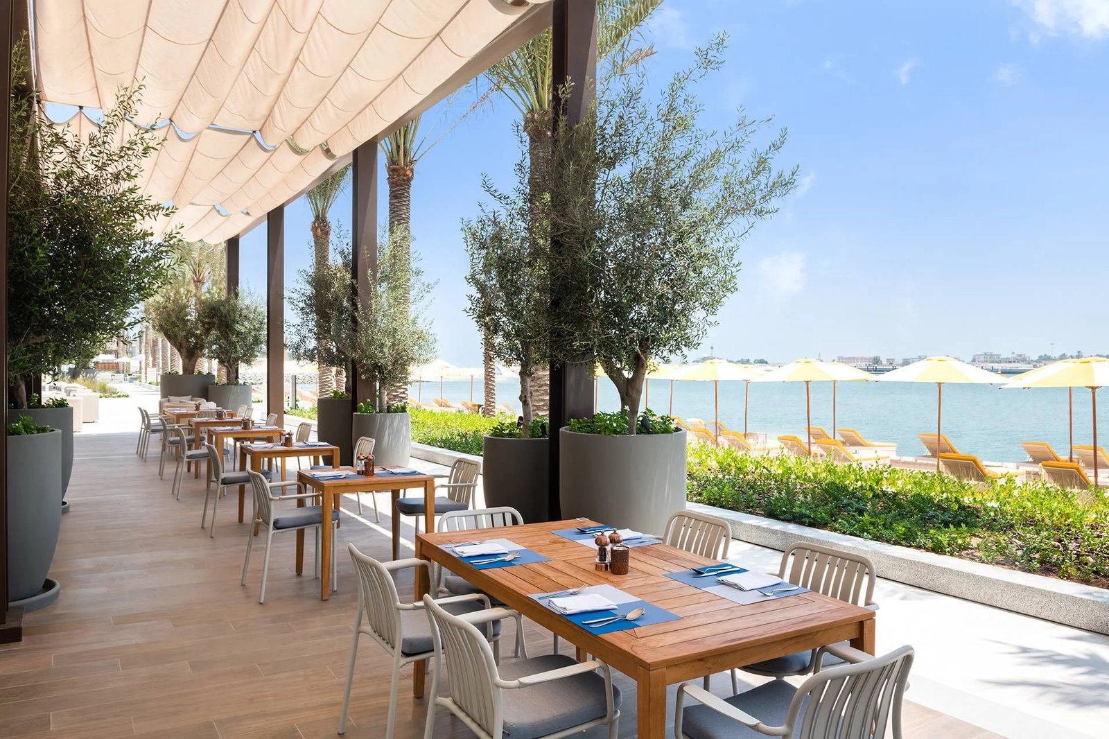 Vida Beach Resort Umm Al Quwain, eat & drink
