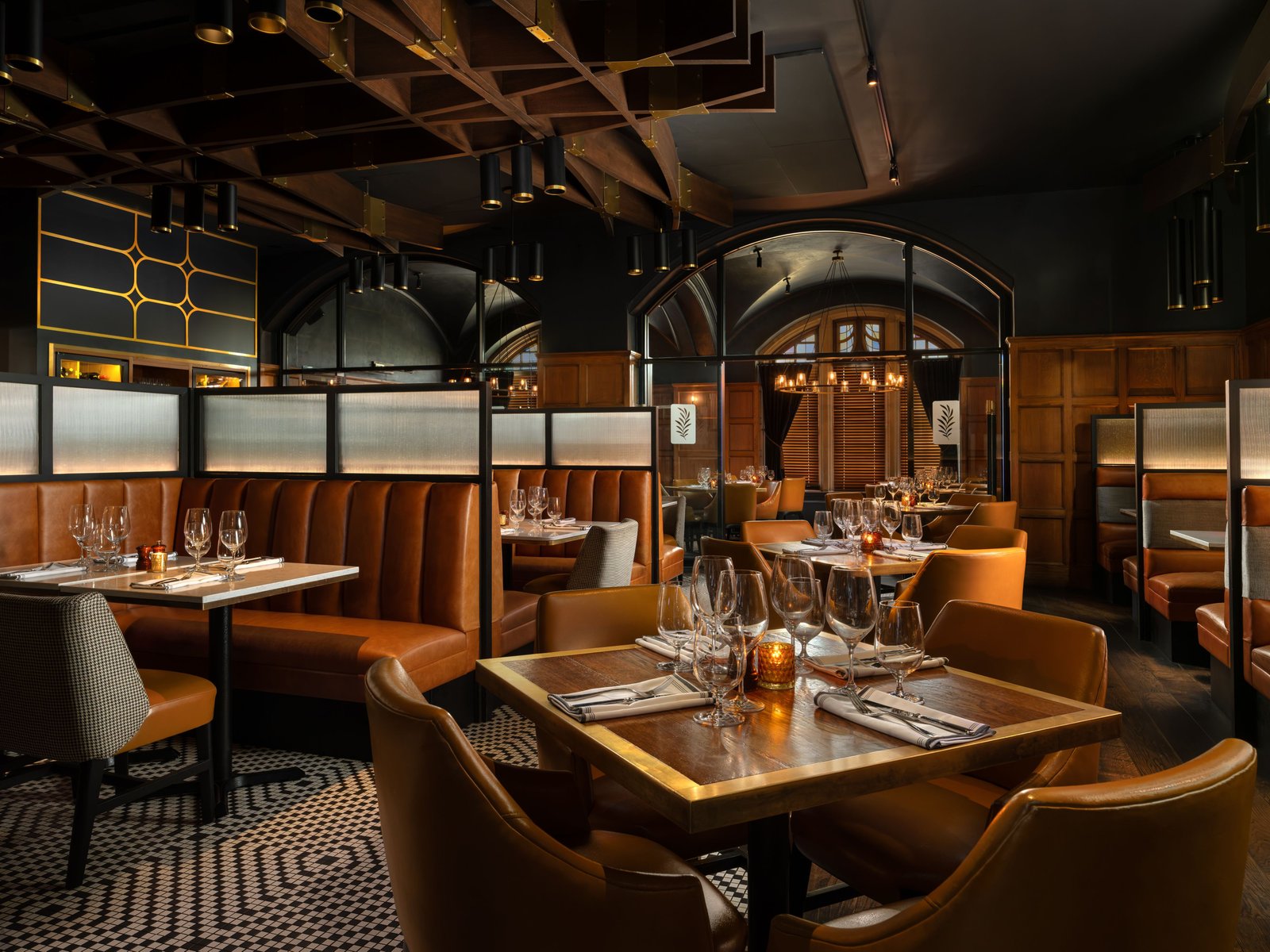 The Union Club Hotel at Purdue University, Autograph Collection, 8eleven modern bistro