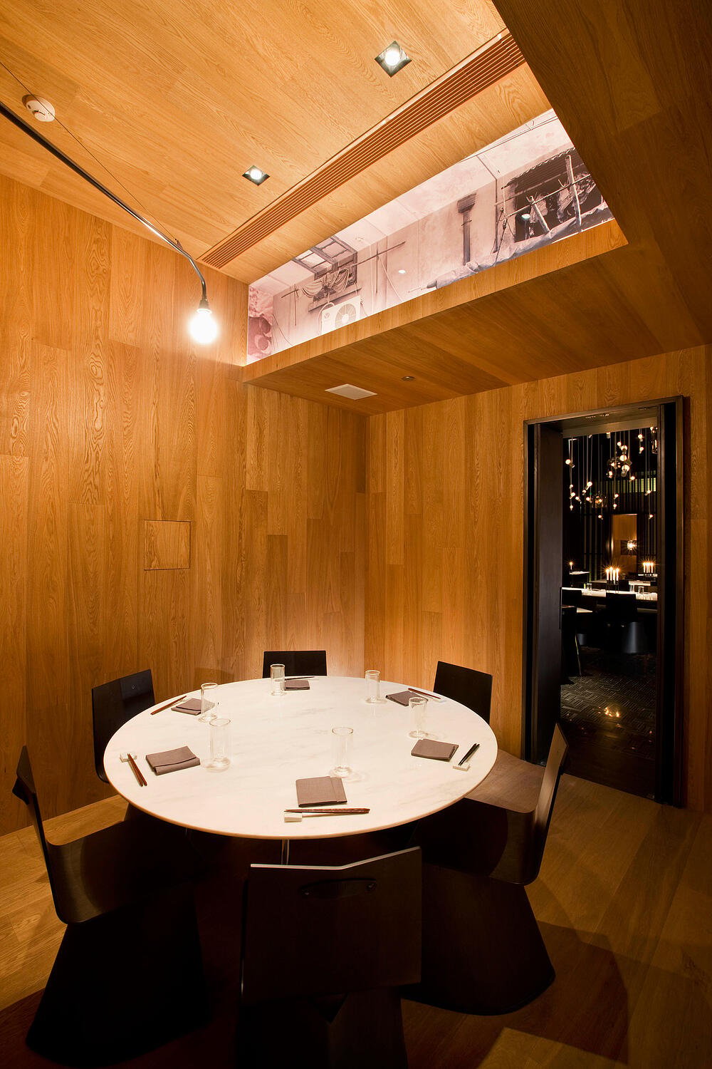 The Opposite House, eat & drink