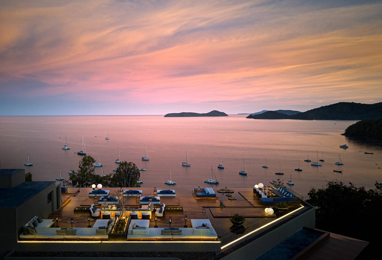 V Villas Phuket - MGallery Collection, akoya star lounge