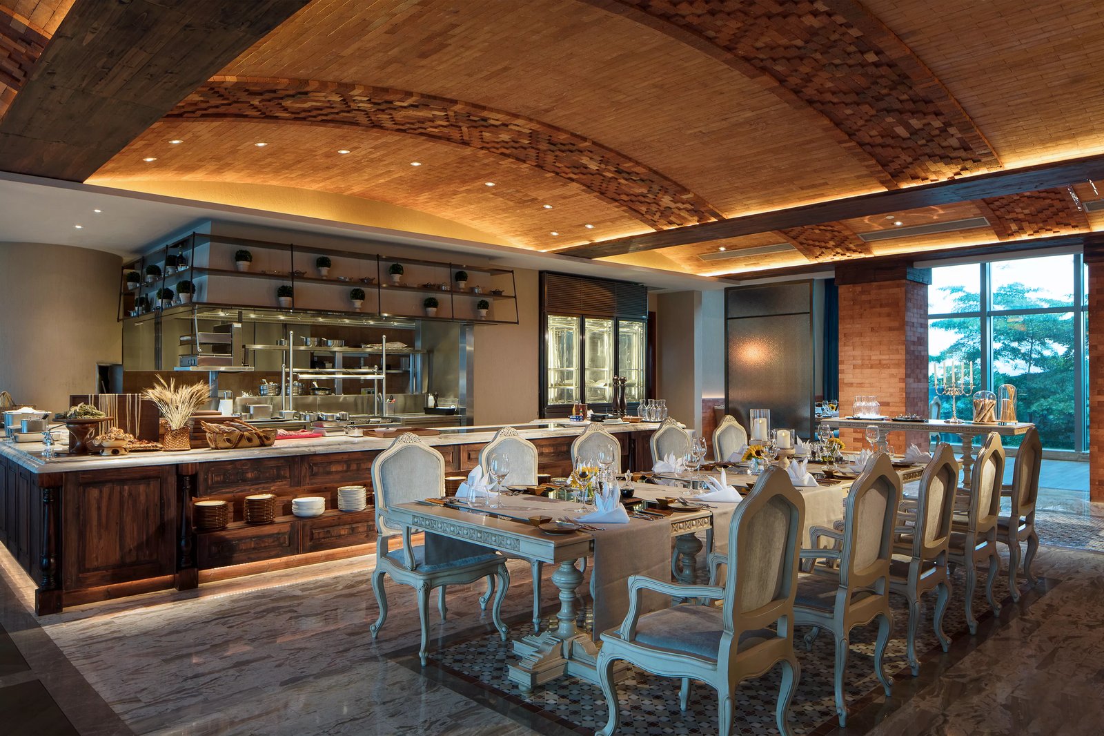 Sofitel Foshan, at the table
