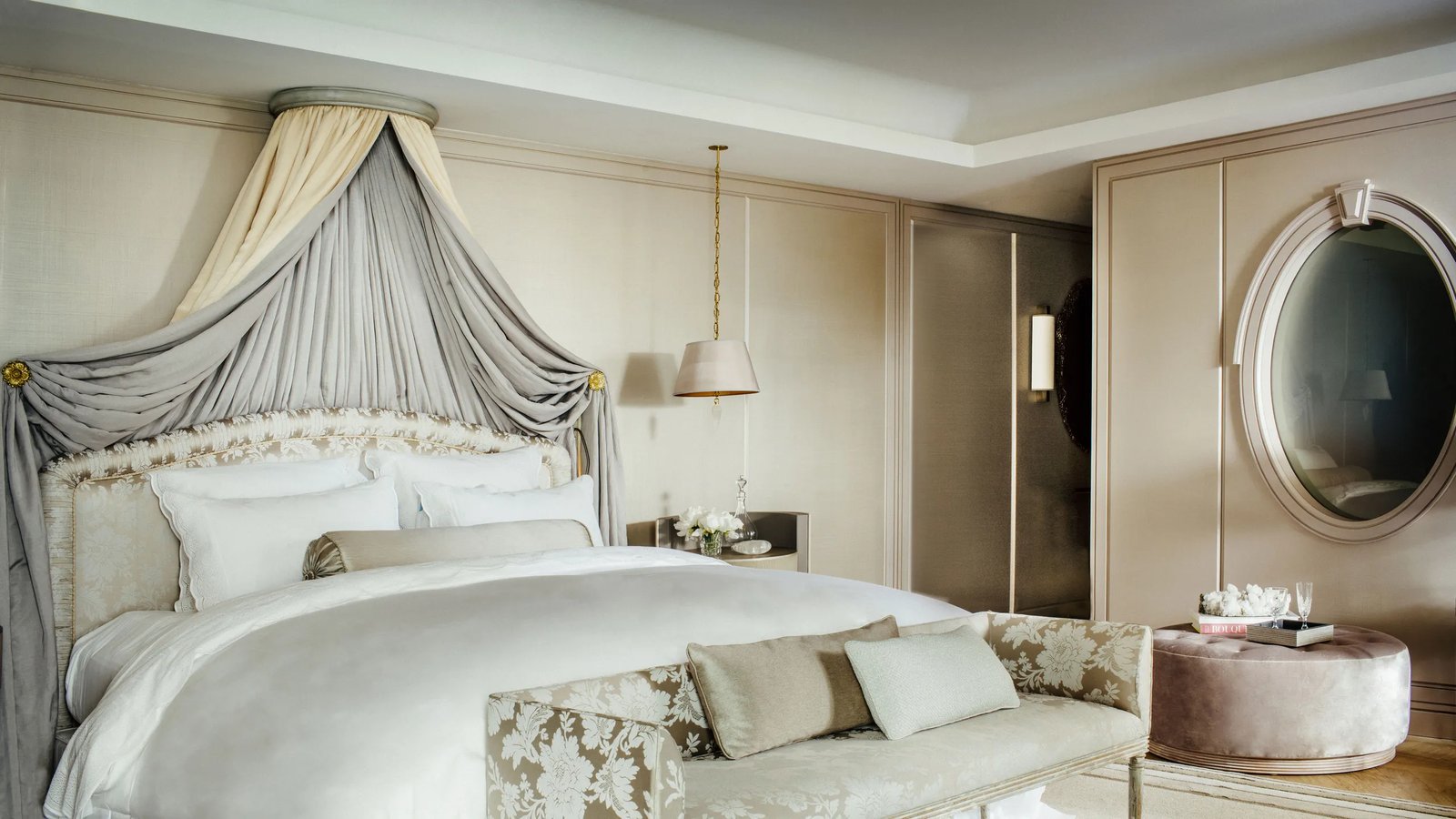 Hôtel de Crillon — rooms