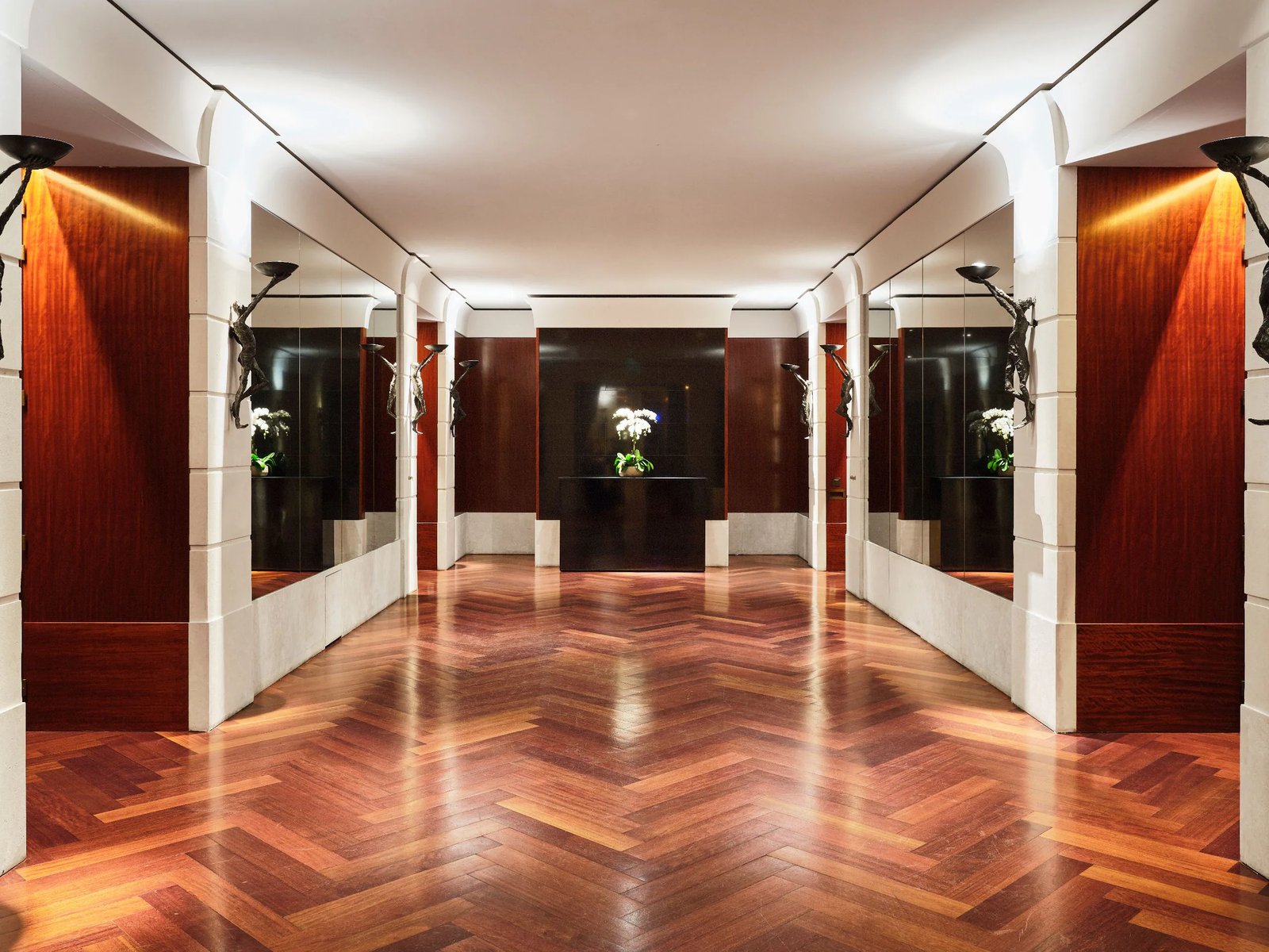 Park Hyatt Paris-Vendôme — vibe