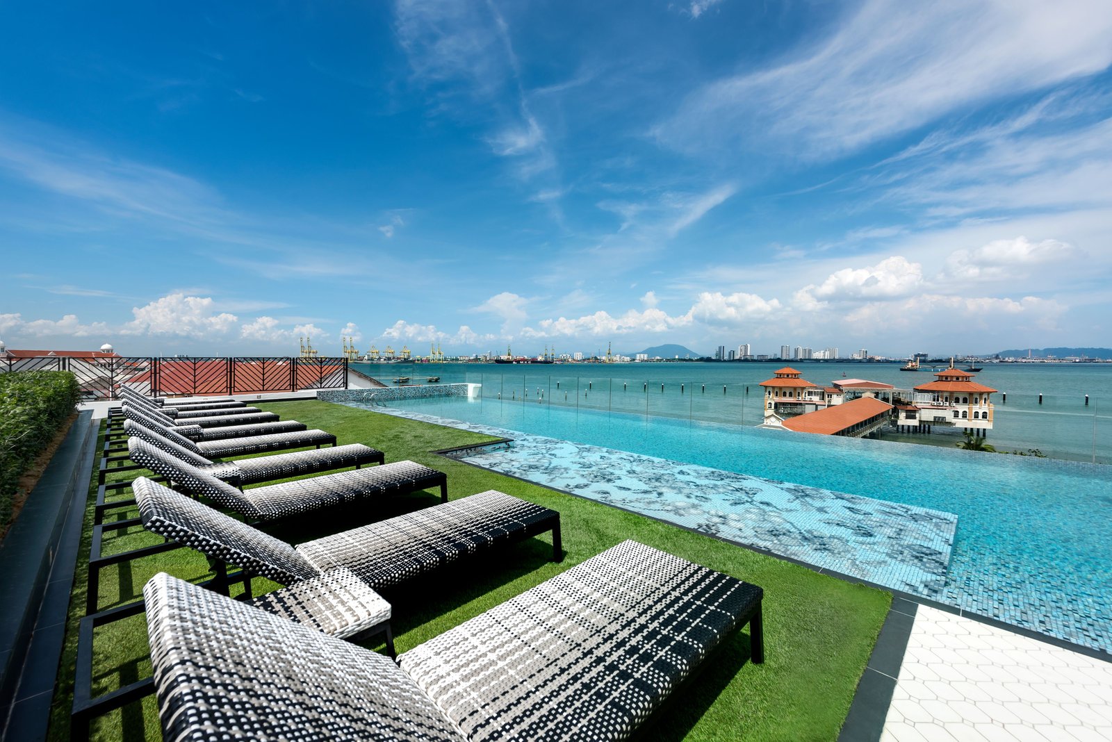 The Prestige Hotel Penang, the pool